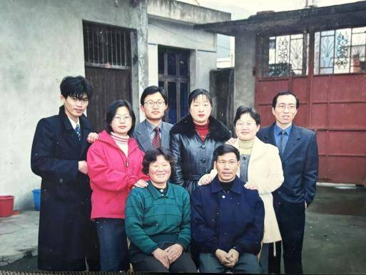 大學(xué)生寫家史｜三代人的田埂與遠(yuǎn)方